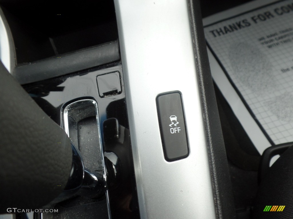 2012 Cruze LS - Gold Mist Metallic / Jet Black/Medium Titanium photo #23