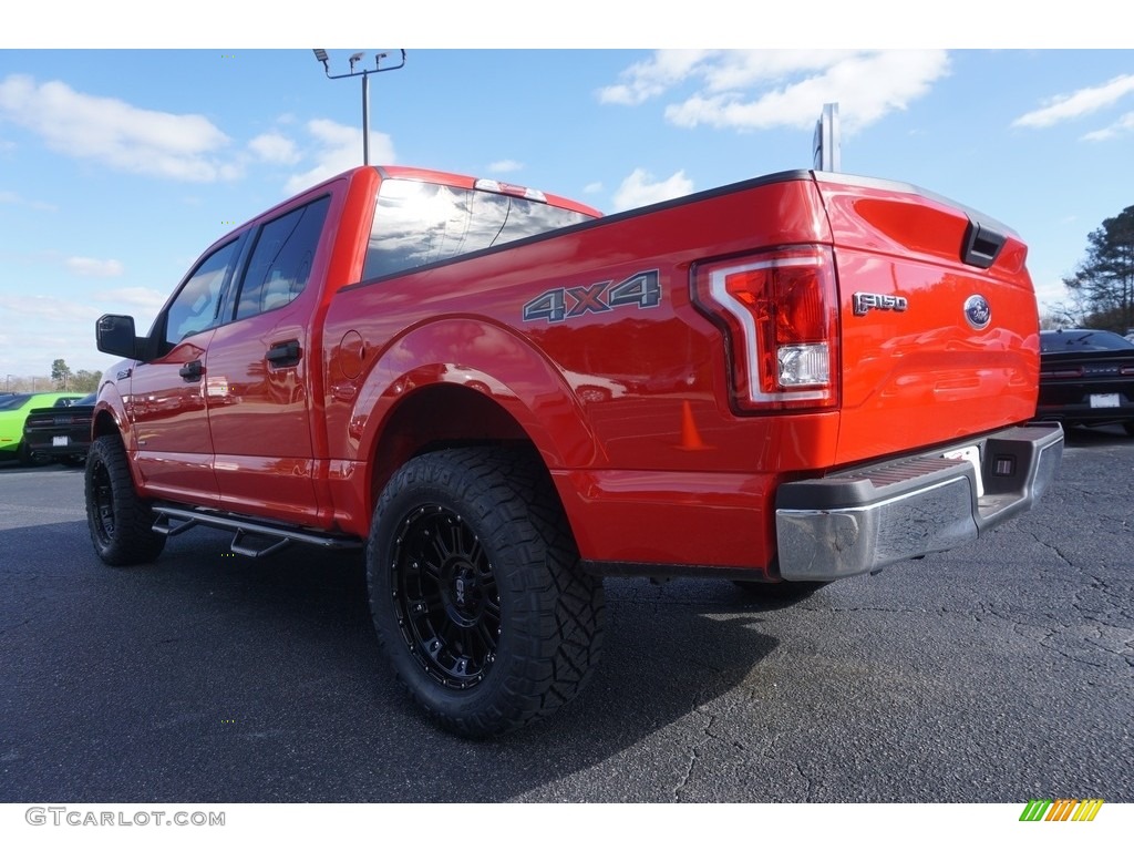 2017 F150 XLT SuperCrew 4x4 - Race Red / Earth Gray photo #5