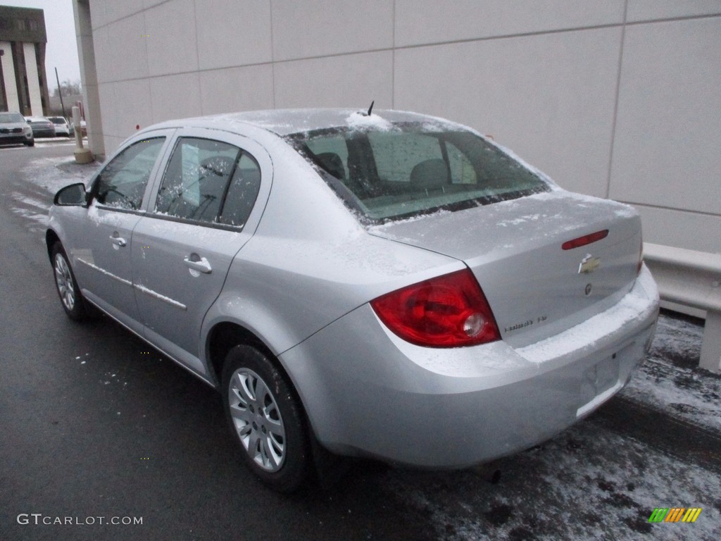 2009 Cobalt LS Sedan - Silver Ice Metallic / Gray photo #3