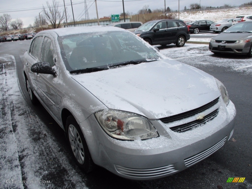 2009 Cobalt LS Sedan - Silver Ice Metallic / Gray photo #7