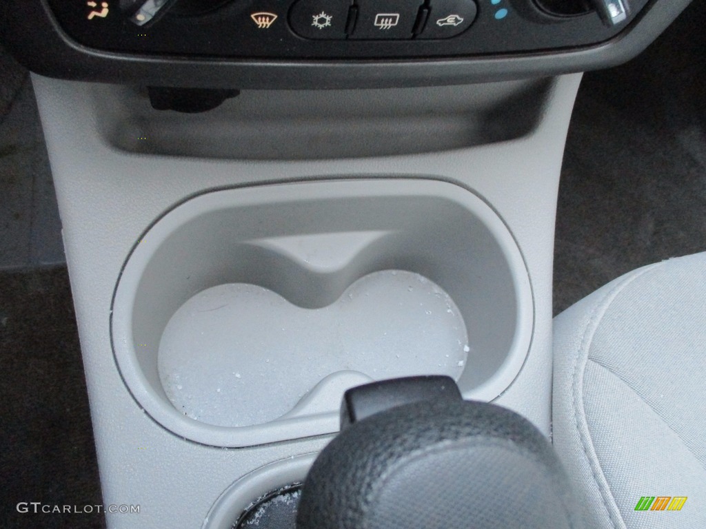 2009 Cobalt LS Sedan - Silver Ice Metallic / Gray photo #15