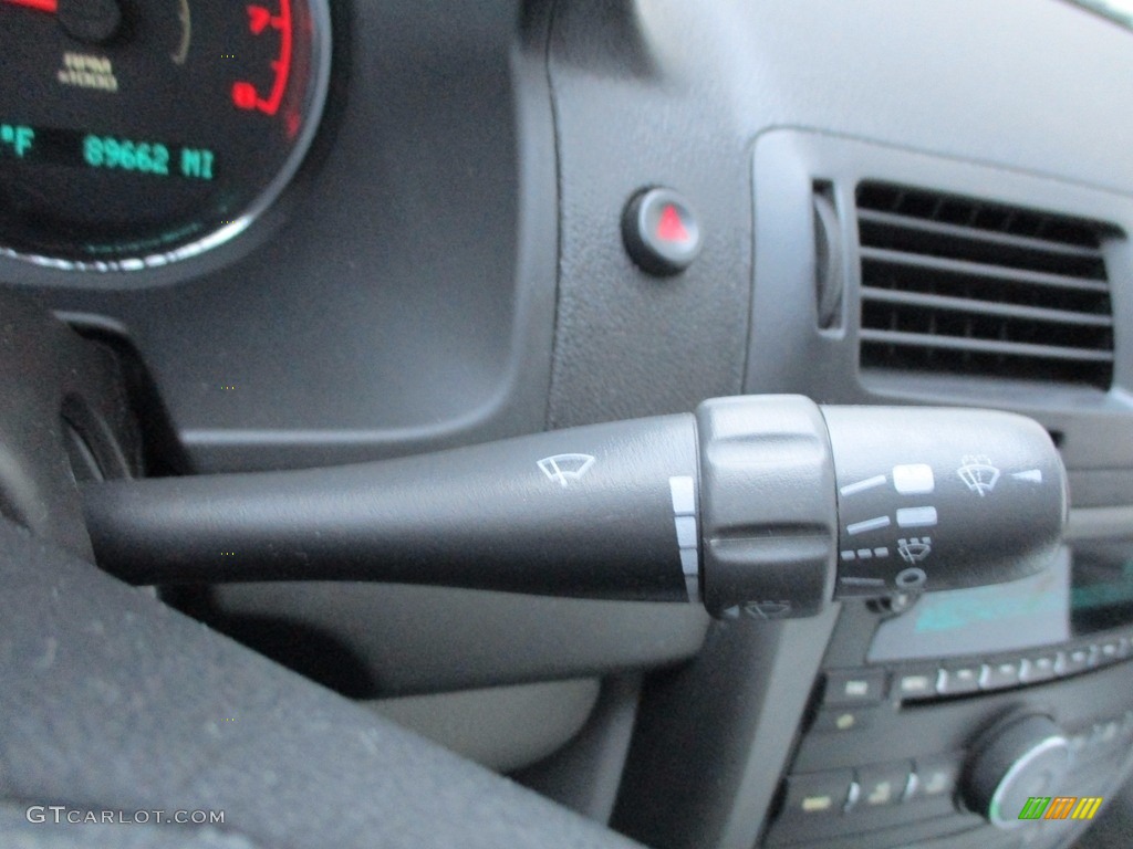 2009 Cobalt LS Sedan - Silver Ice Metallic / Gray photo #18