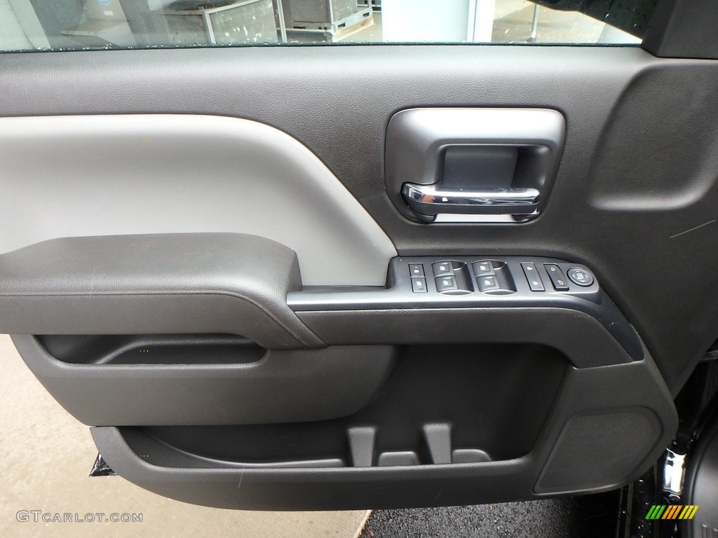 2018 Chevrolet Silverado 1500 Custom Crew Cab 4x4 Dark Ash/Jet Black Door Panel Photo #124372352