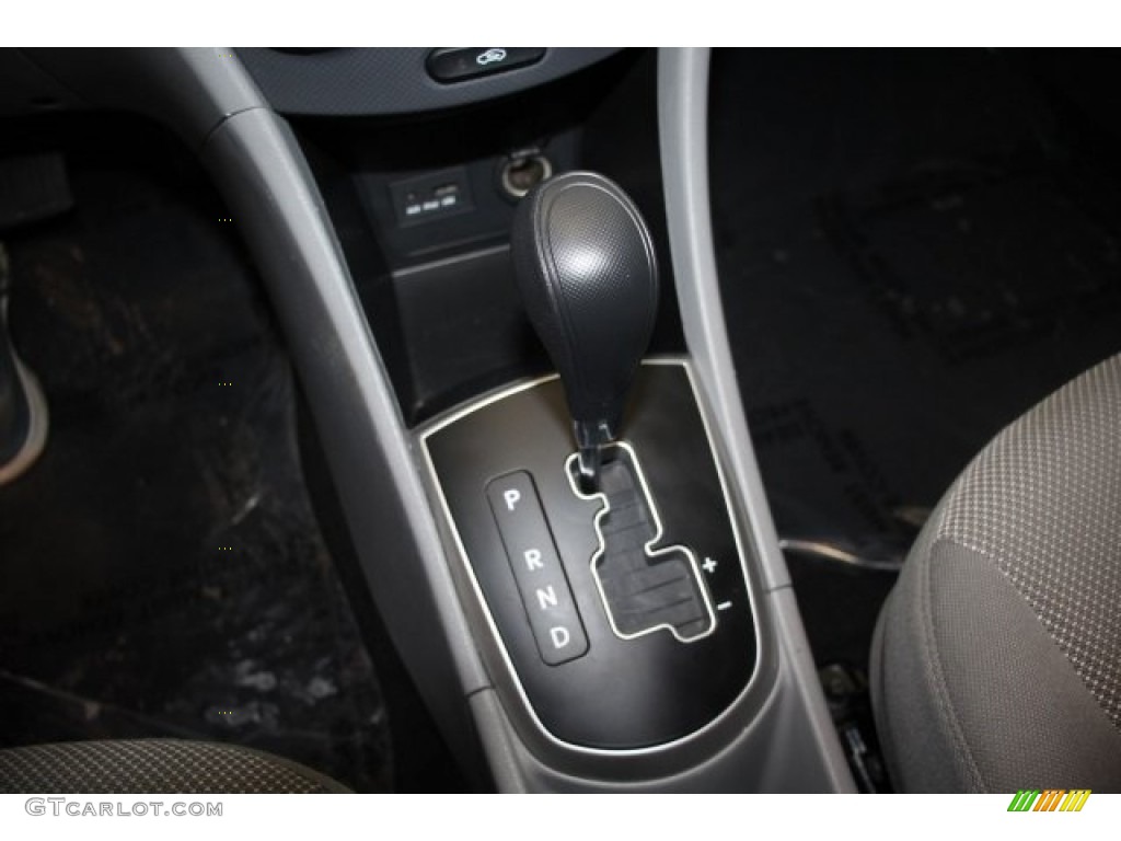 2013 Accent GLS 4 Door - Cyclone Gray / Gray photo #17