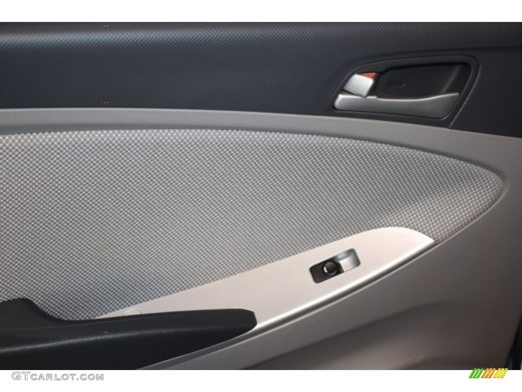 2013 Accent GLS 4 Door - Cyclone Gray / Gray photo #18