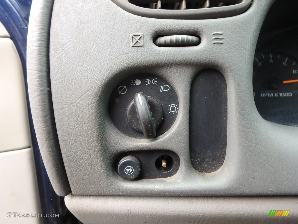 2003 TrailBlazer LS 4x4 - Indigo Blue Metallic / Medium Oak photo #16