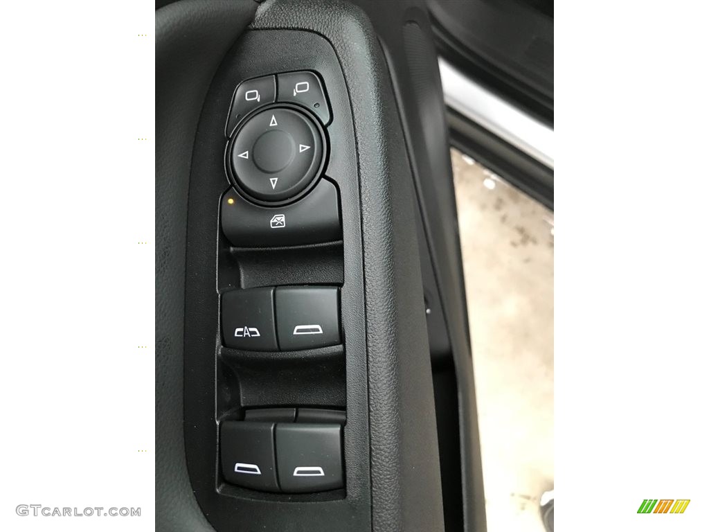 2018 Chevrolet Equinox LT Controls Photos