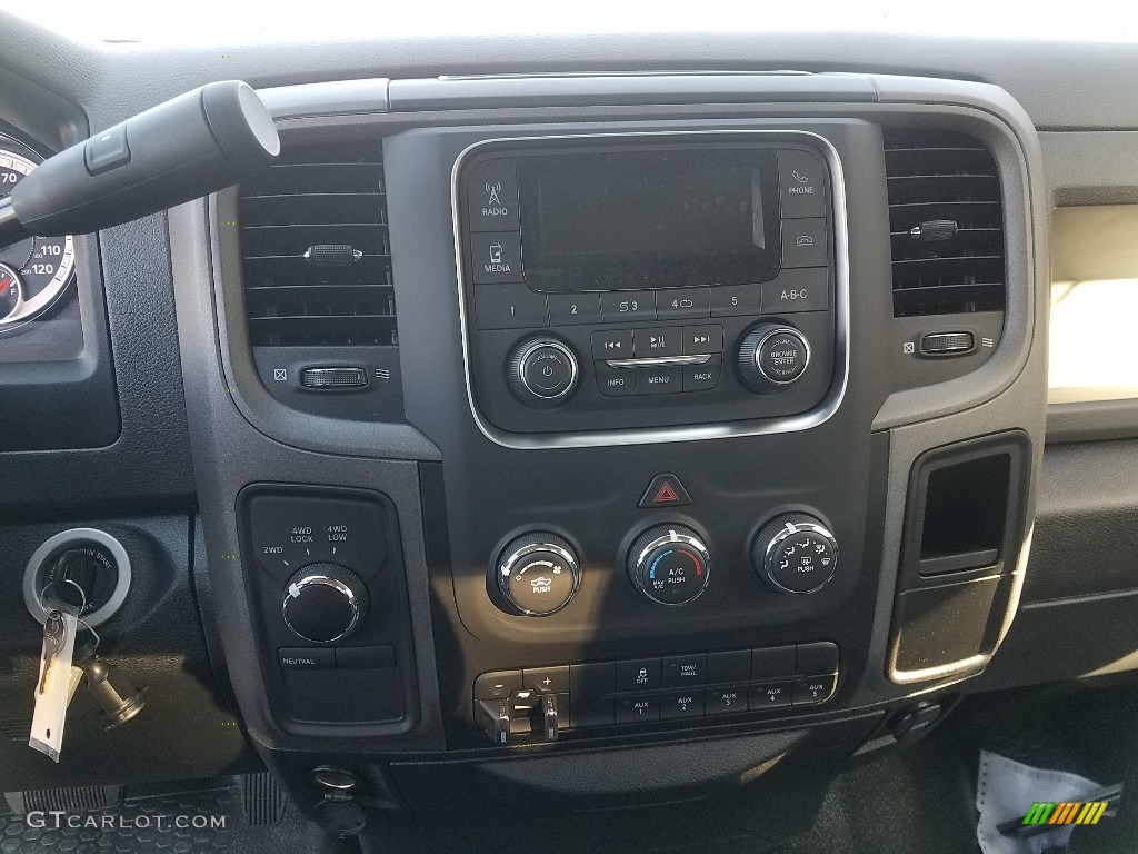 2018 Ram 2500 Tradesman Regular Cab 4x4 Utility Controls Photo #124385038