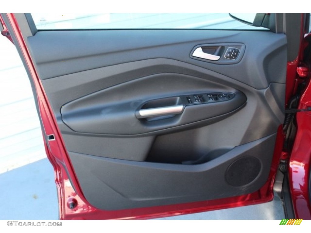 2018 Ford Escape Titanium Charcoal Black Door Panel Photo #124386766