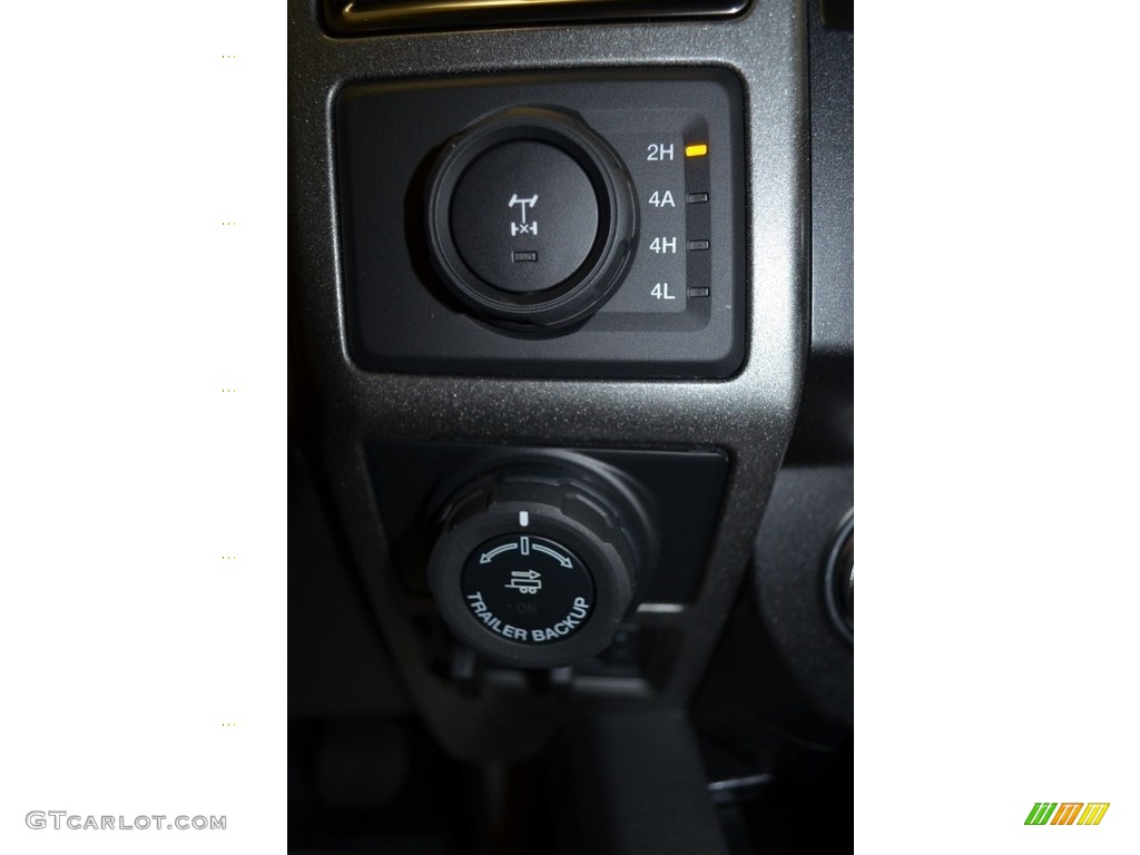 2018 Ford F150 SVT Raptor SuperCrew 4x4 Controls Photo #124386820