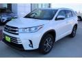 2018 Blizzard White Pearl Toyota Highlander XLE  photo #3