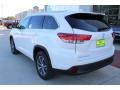 Blizzard White Pearl - Highlander XLE Photo No. 5