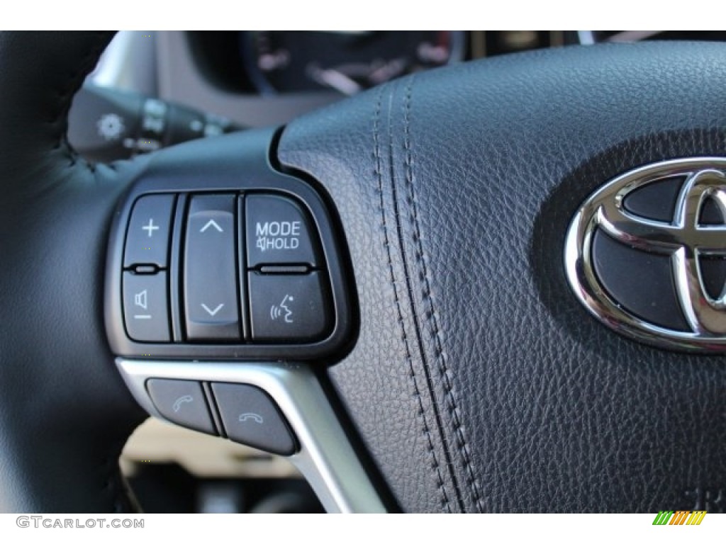 2018 Highlander XLE - Blizzard White Pearl / Almond photo #17