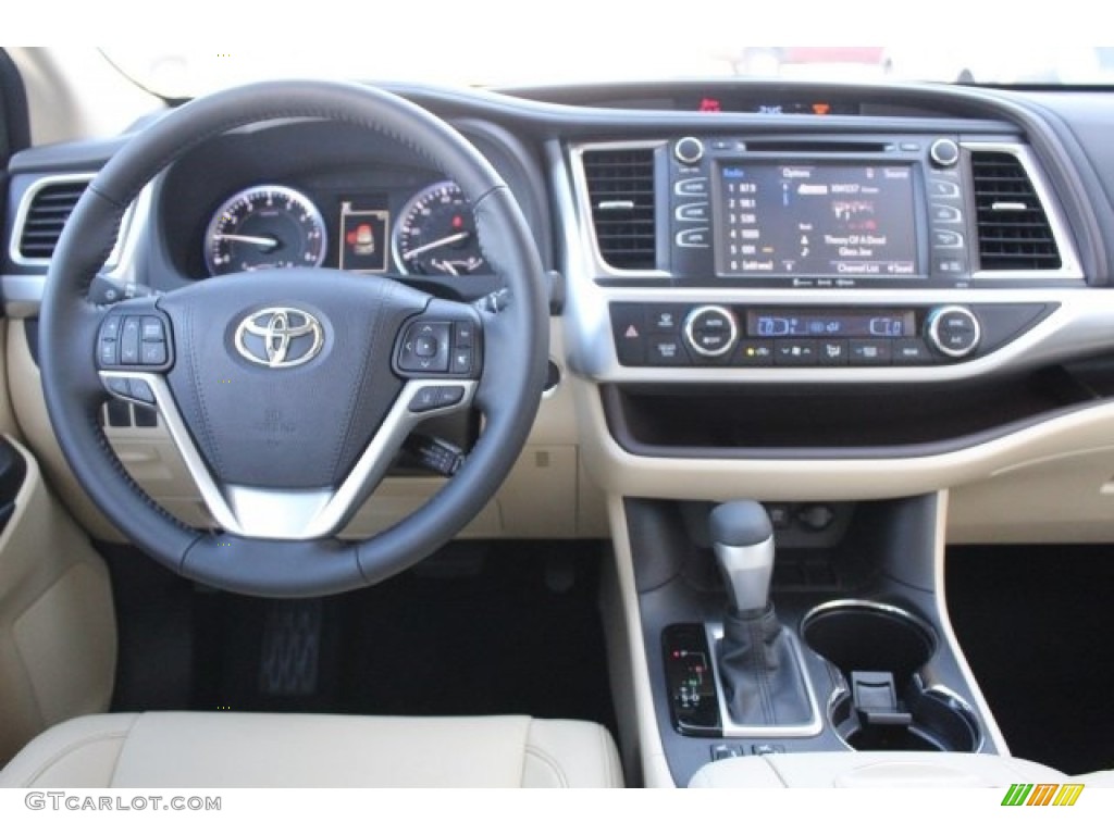 2018 Highlander XLE - Blizzard White Pearl / Almond photo #22