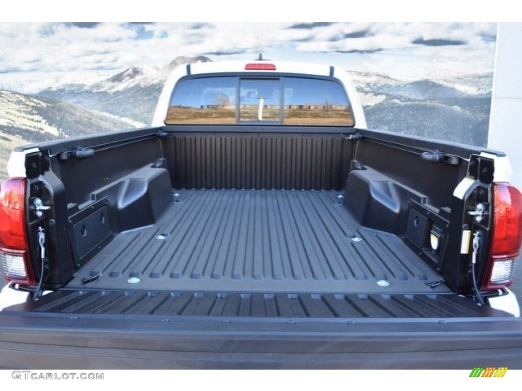 2018 Toyota Tacoma TRD Off Road Access Cab 4x4 Trunk Photos