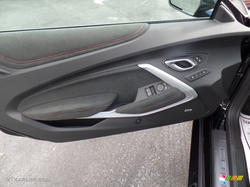 2018 Chevrolet Camaro ZL1 Coupe Jet Black Door Panel Photo #124398058