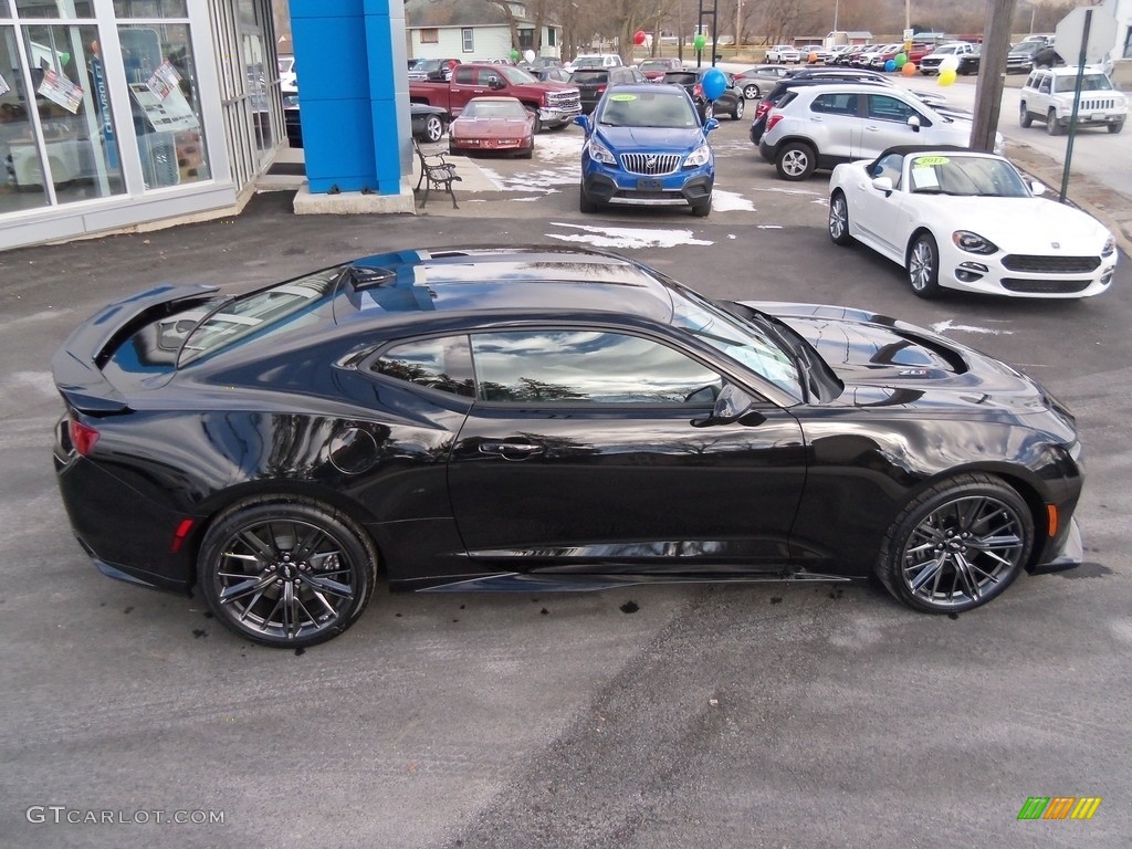 Mosaic Black Metallic 2018 Chevrolet Camaro ZL1 Coupe Exterior Photo #124398793
