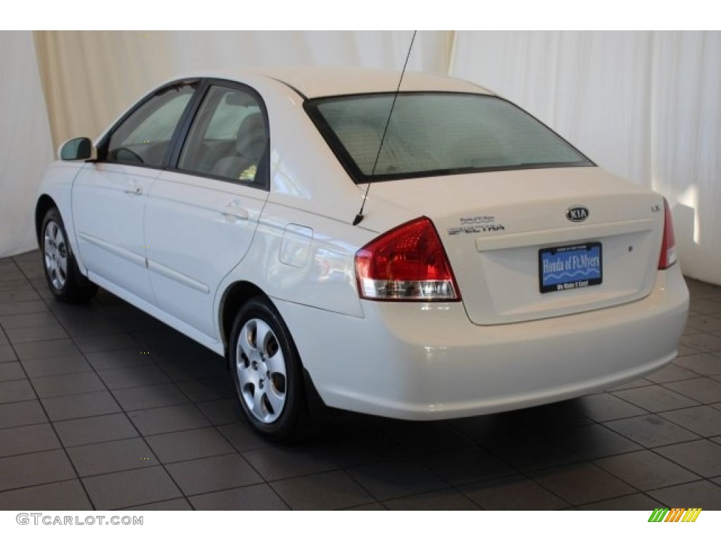 2009 Spectra LX Sedan - Clear White / Beige photo #6