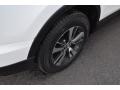 Super White - RAV4 XLE AWD Photo No. 9