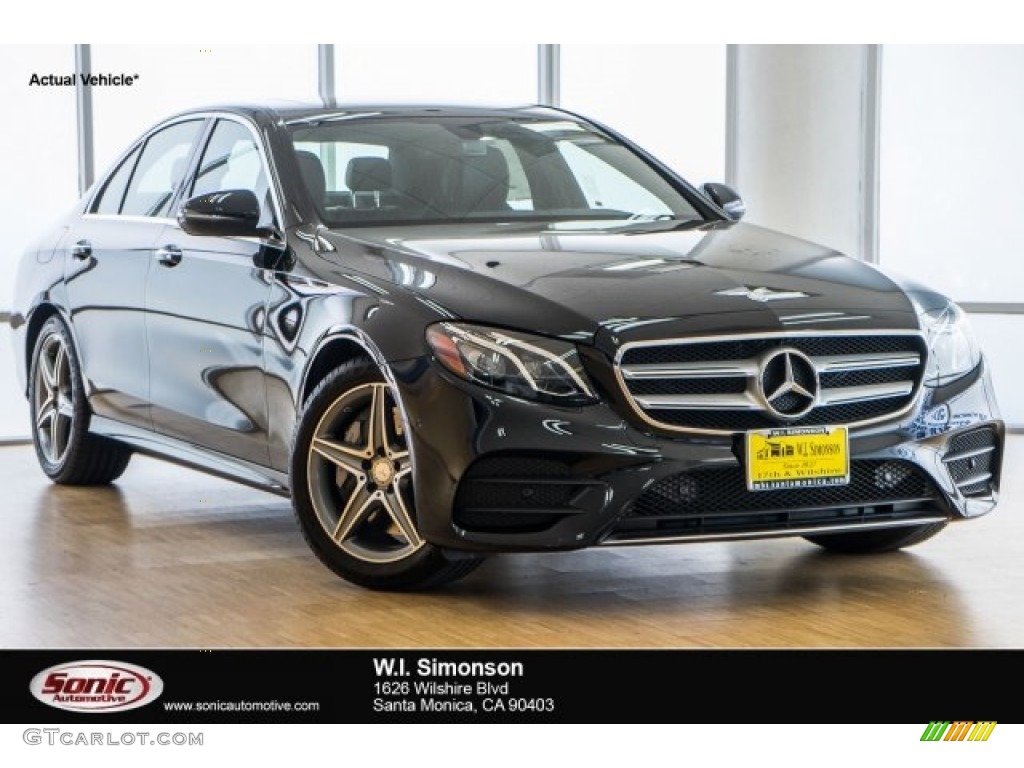 2018 E 400 4Matic Sedan - Black / Black photo #2