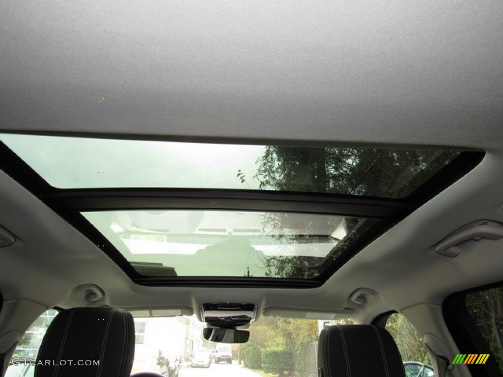 2018 Range Rover Velar S - Fuji White / Ebony photo #17