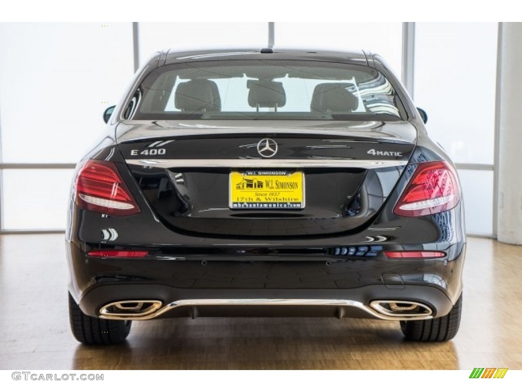 2018 E 400 4Matic Sedan - Black / Black photo #7