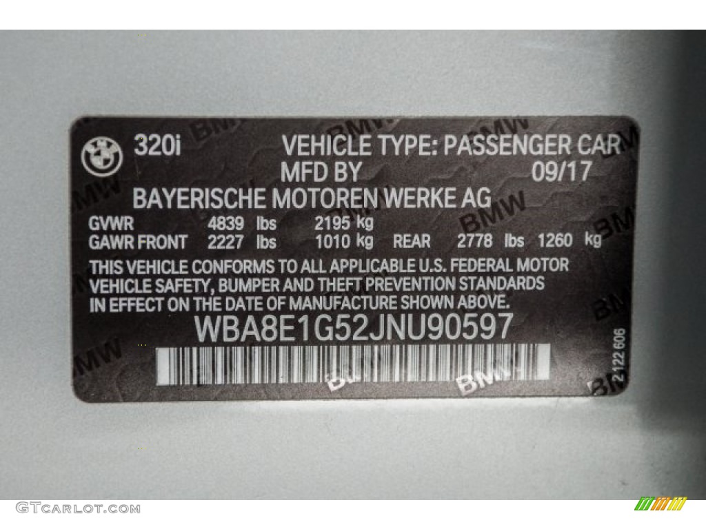 2018 3 Series 320i Sedan - Glacier Silver Metallic / Black photo #12