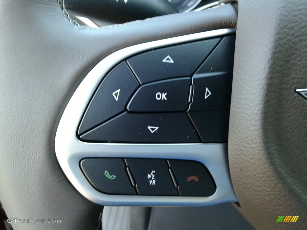 2018 Chrysler Pacifica Touring L Controls Photo #124413559