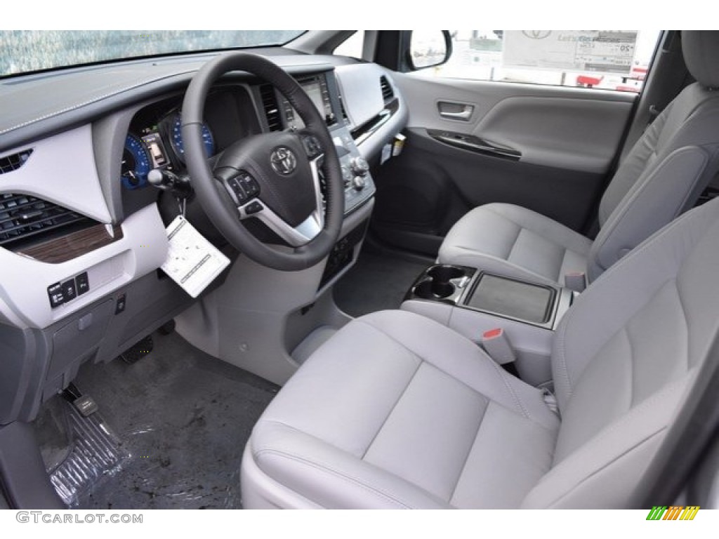 Gray Interior 2018 Toyota Sienna XLE AWD Photo #124418785