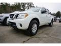 2017 Glacier White Nissan Frontier SV Crew Cab  photo #2