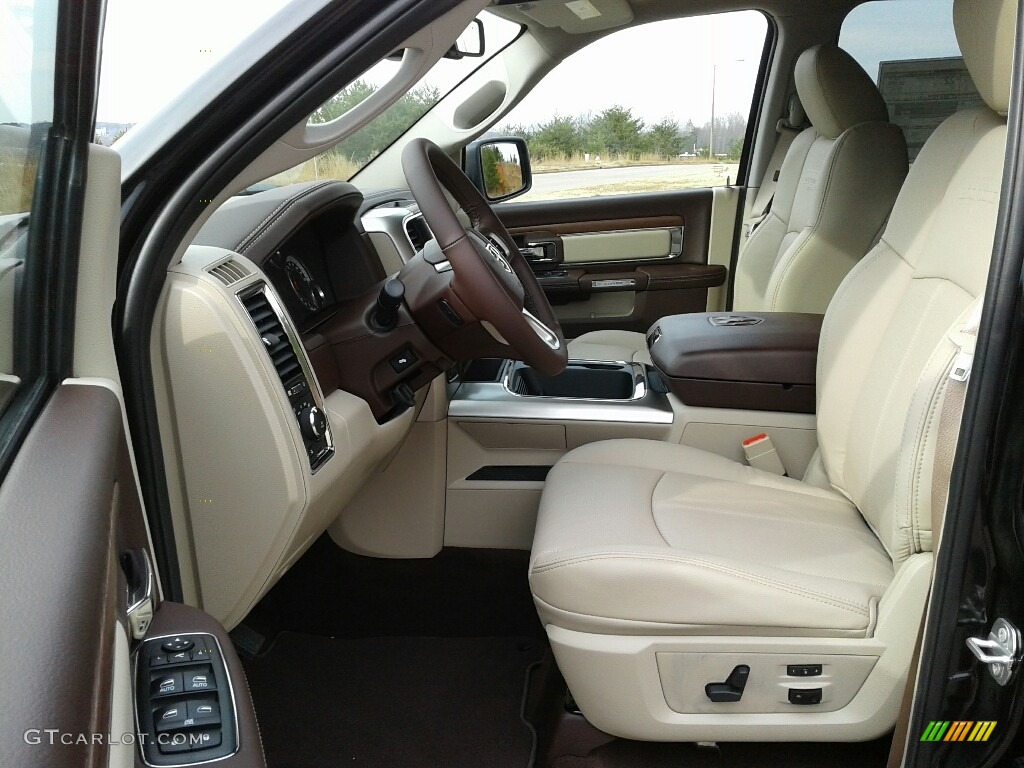 Canyon Brown/Light Frost Beige Interior 2017 Ram 1500 Laramie Crew Cab 4x4 Photo #124425508