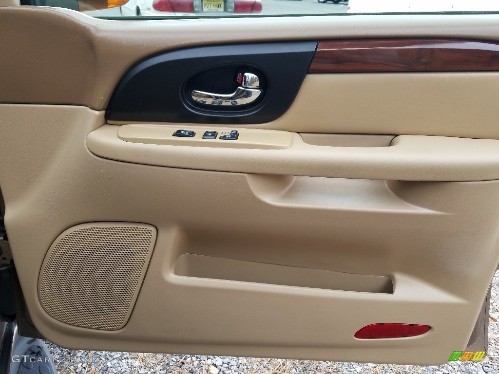 2003 Envoy SLT 4x4 - Sandalwood Metallic / Light Oak photo #9