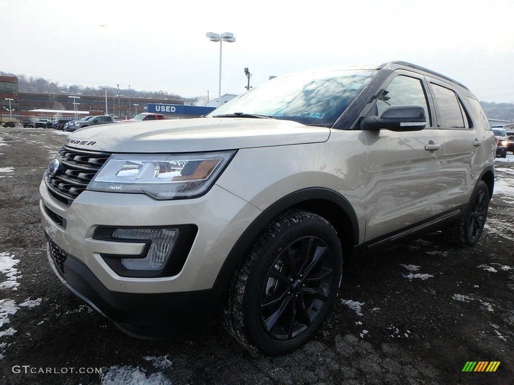 2017 Explorer XLT 4WD - White Gold / Sport Appearance Dark Earth Gray photo #6