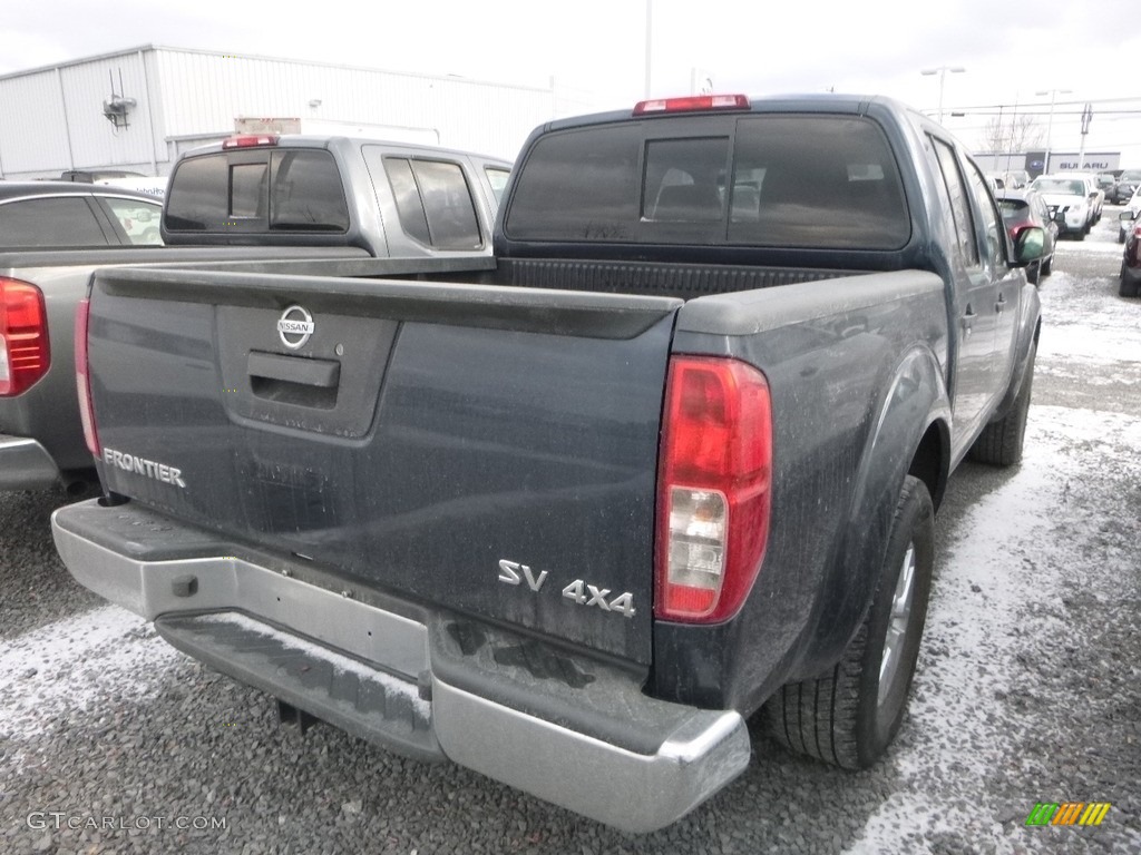 2017 Frontier SV Crew Cab 4x4 - Arctic Blue Metallic / Graphite photo #2