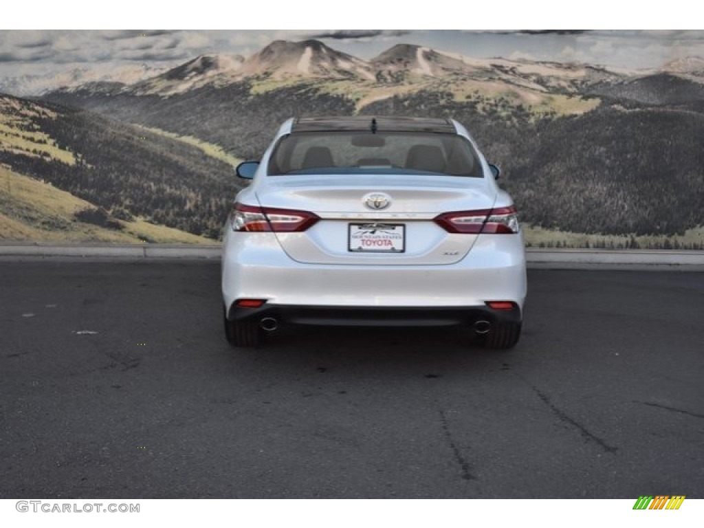 2018 Camry XLE V6 - Wind Chill Pearl / Ash photo #4