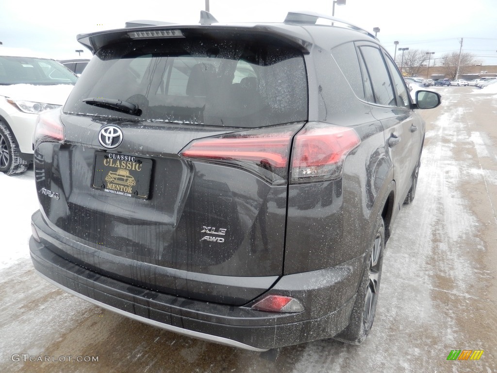 2018 RAV4 XLE AWD - Magnetic Gray Metallic / Black photo #2