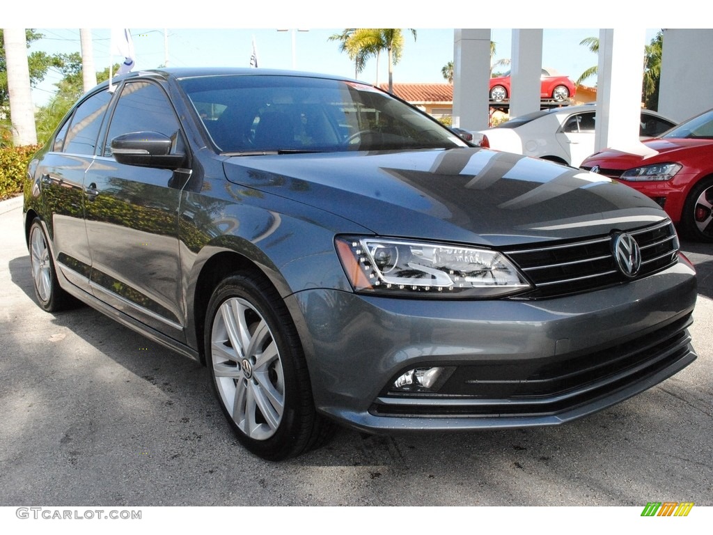 2017 Jetta SEL - Platinum Gray Metallic / Titan Black photo #2