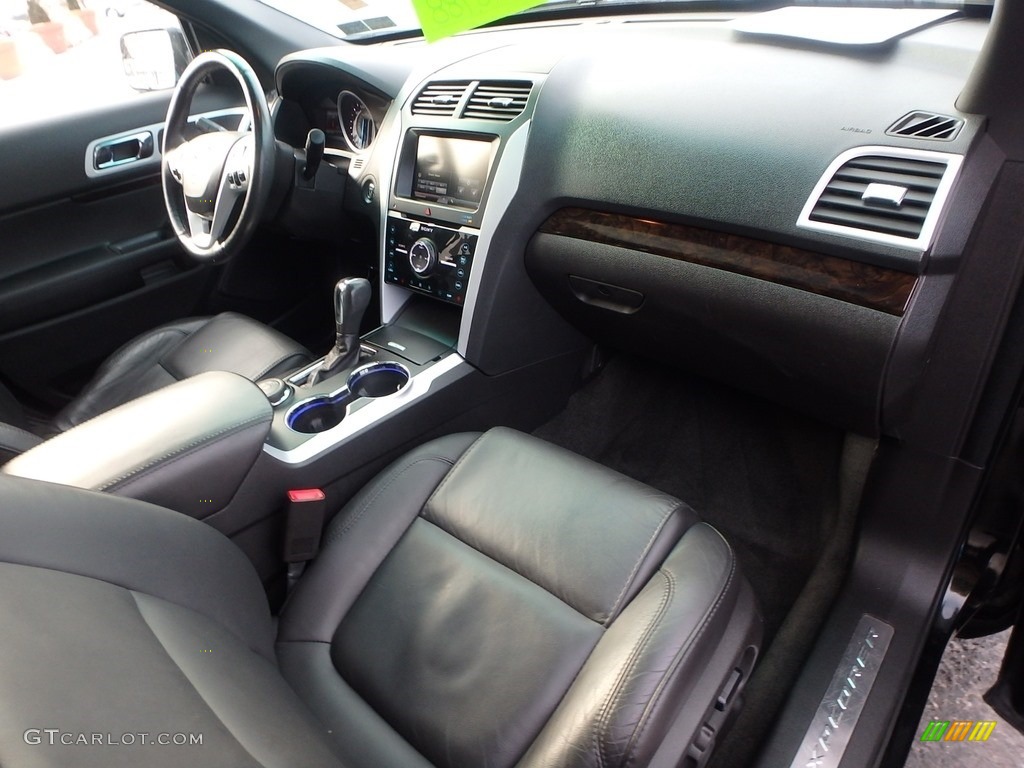 2015 Explorer Limited 4WD - Tuxedo Black / Charcoal Black photo #16