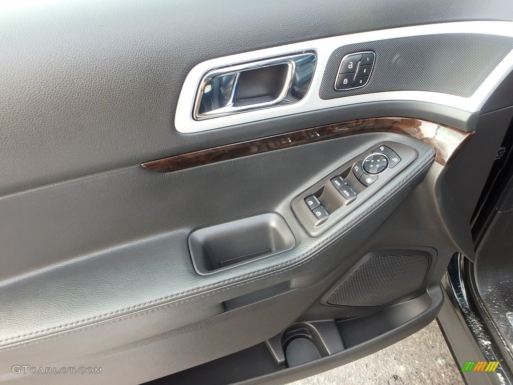 2015 Explorer Limited 4WD - Tuxedo Black / Charcoal Black photo #25