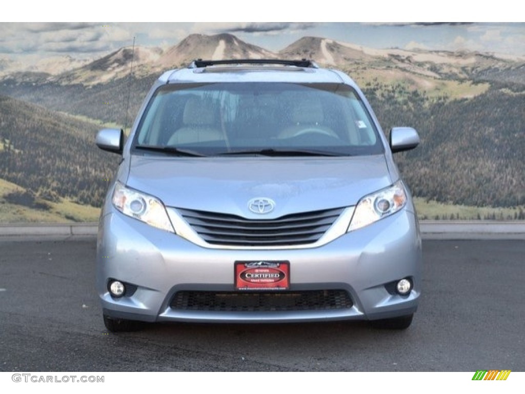 2014 Sienna XLE AWD - Silver Sky Metallic / Light Gray photo #4
