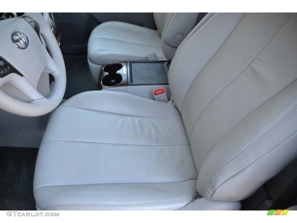 2014 Sienna XLE AWD - Silver Sky Metallic / Light Gray photo #11