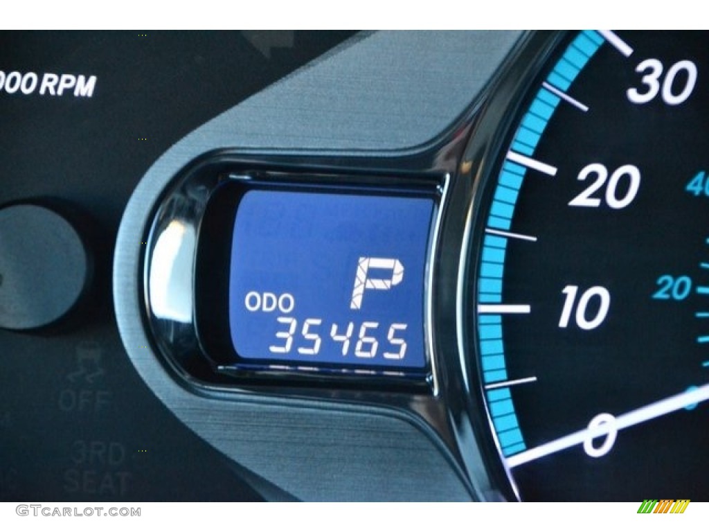 2014 Sienna XLE AWD - Silver Sky Metallic / Light Gray photo #31