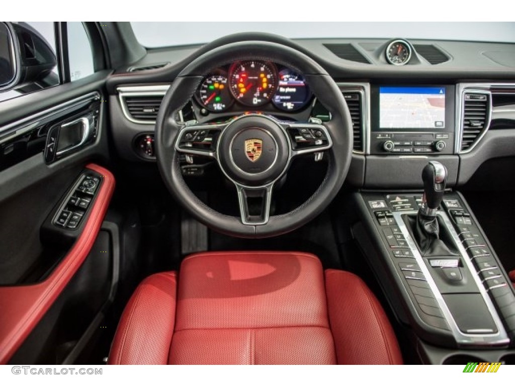 2017 Porsche Macan Standard Macan Model Black/Garnet Red Dashboard Photo #124442633