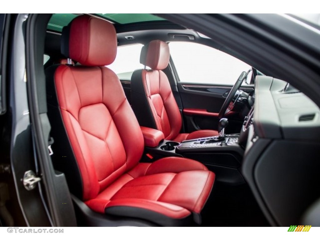 Black/Garnet Red Interior 2017 Porsche Macan Standard Macan Model Photo #124442672