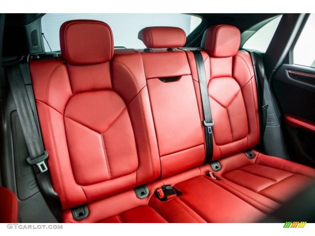 Black/Garnet Red Interior 2017 Porsche Macan Standard Macan Model Photo #124443110