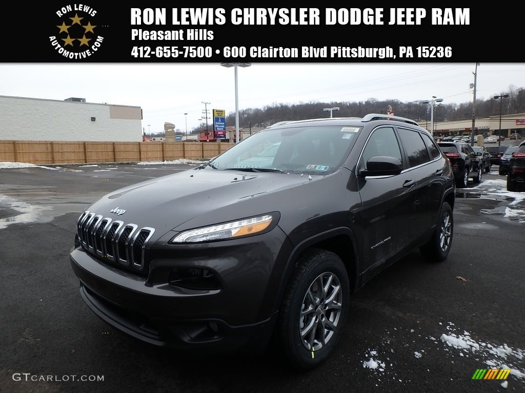 2018 Cherokee Latitude Plus 4x4 - Granite Crystal Metallic / Black photo #1