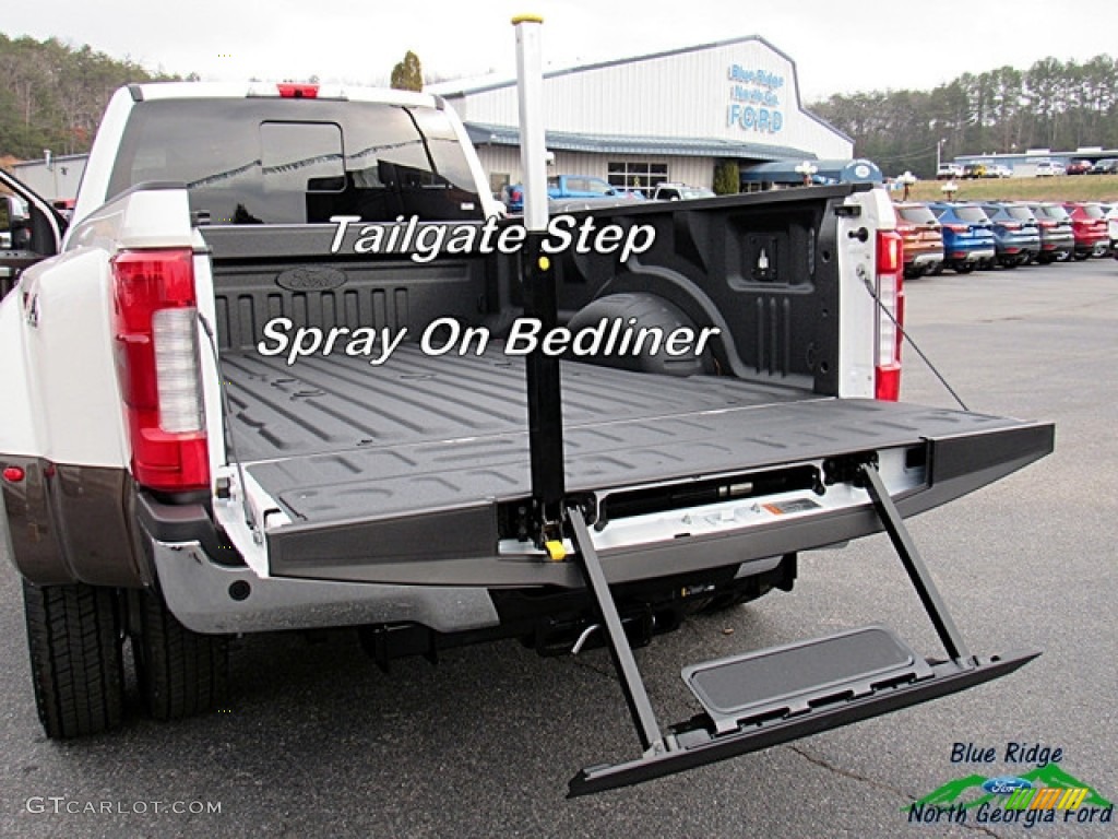 2017 F450 Super Duty King Ranch Crew Cab 4x4 - White Platinum / King Ranch Java photo #14