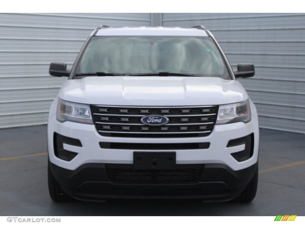 2017 Explorer FWD - Oxford White / Medium Light Camel photo #2