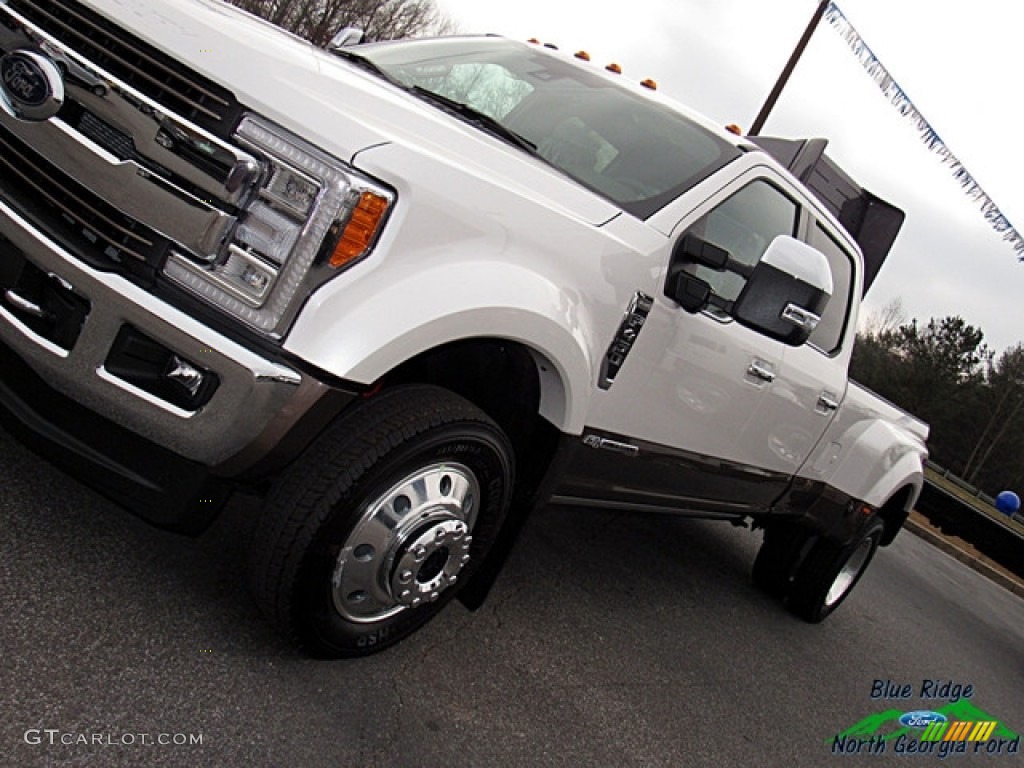 2017 F450 Super Duty King Ranch Crew Cab 4x4 - White Platinum / King Ranch Java photo #36