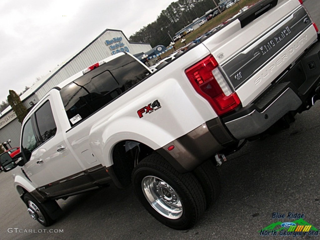 2017 F450 Super Duty King Ranch Crew Cab 4x4 - White Platinum / King Ranch Java photo #39